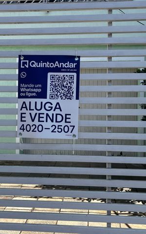 Casa à venda com 200m², 4 quartos e 4 vagasFachada - Placa