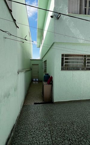 Casa à venda com 200m², 4 quartos e 4 vagasQuintal