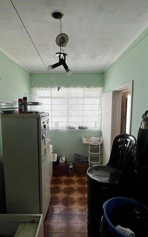 Casa à venda com 200m², 4 quartos e 4 vagasDespensa