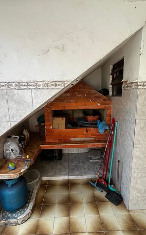 Casa à venda com 210m², 3 quartos e 6 vagasChurrasqueira