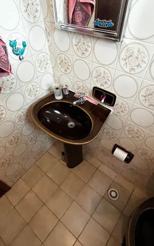 Casa à venda com 210m², 3 quartos e 6 vagasBanheiro Social