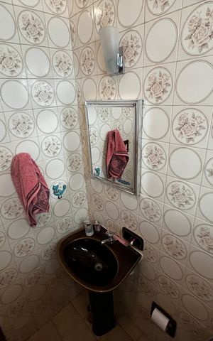 Casa à venda com 210m², 3 quartos e 6 vagasBanheiro Social