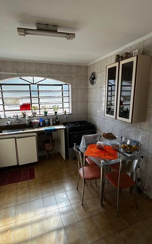 Casa à venda com 210m², 3 quartos e 6 vagasCozinha