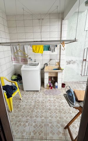 Casa à venda com 210m², 3 quartos e 6 vagasÁrea de Serviço