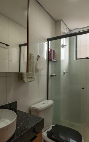 Apartamento à venda com 54m², 2 quartos e 1 vaga Apartamento à venda com 54m², 2 quartos e 1 vagaBanheiro Social