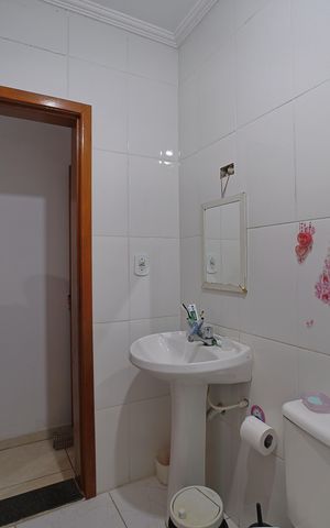 Apartamento à venda com 156m², 3 quartos e 4 vagasBanheiro da suíte 2
