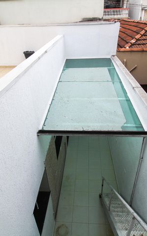 Casa à venda com 110m², 2 quartos e 1 vagaEscadas