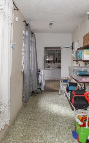 Casa à venda com 120m², 3 quartos e 2 vagas Casa à venda com 120m², 3 quartos e 2 vagasCorredor