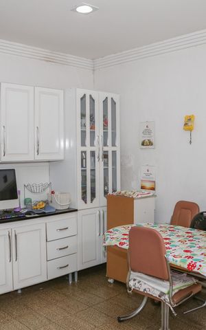 Casa à venda com 120m², 3 quartos e 2 vagas Casa à venda com 120m², 3 quartos e 2 vagasCozinha