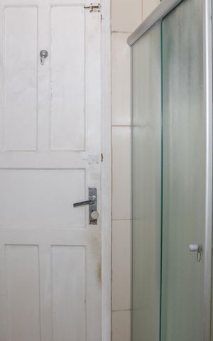 Casa à venda com 120m², 3 quartos e 2 vagas Casa à venda com 120m², 3 quartos e 2 vagasBanheiro da Suíte