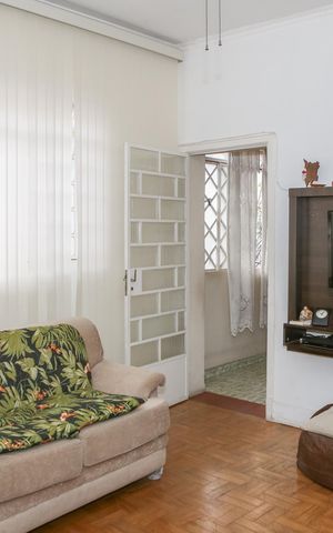 Casa à venda com 120m², 3 quartos e 2 vagas Casa à venda com 120m², 3 quartos e 2 vagasSala