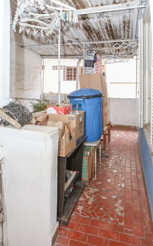 Casa à venda com 120m², 3 quartos e 2 vagas Casa à venda com 120m², 3 quartos e 2 vagasQuintal