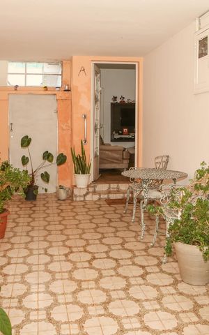 Casa à venda com 120m², 3 quartos e 2 vagas Casa à venda com 120m², 3 quartos e 2 vagasGaragem e Frente da Casa