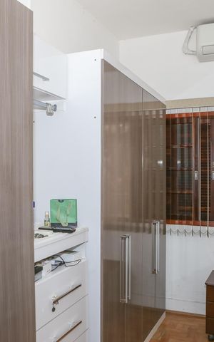 Casa à venda com 120m², 3 quartos e 2 vagas Casa à venda com 120m², 3 quartos e 2 vagasQuarto