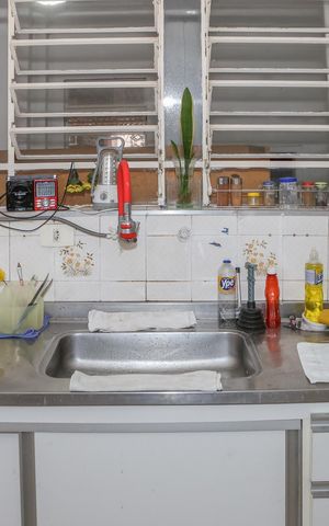 Casa à venda com 120m², 3 quartos e 2 vagas Casa à venda com 120m², 3 quartos e 2 vagasCozinha