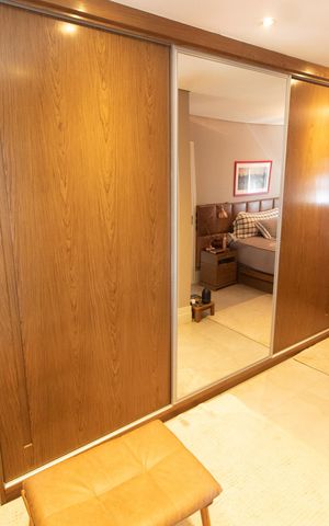 Apartamento à venda com 108m², 2 quartos e 2 vagas Apartamento à venda com 108m², 2 quartos e 2 vagasCloset da Suíte