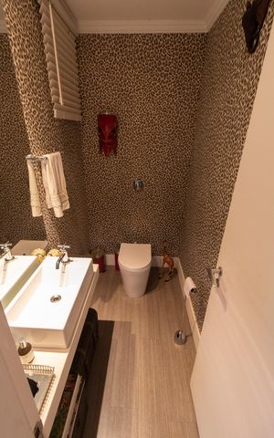 Apartamento à venda com 108m², 2 quartos e 2 vagas Apartamento à venda com 108m², 2 quartos e 2 vagasLavabo da Sala