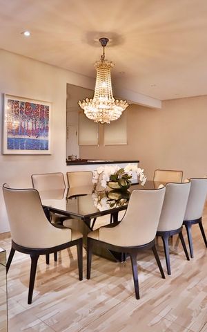 Apartamento para alugar com 212m², 3 quartos e 1 vaga Apartamento para alugar com 212m², 3 quartos e 1 vagaSala de Jantar