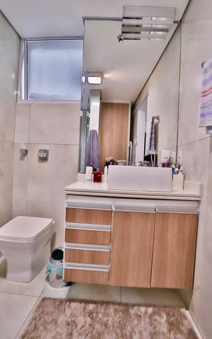 Apartamento para alugar com 212m², 3 quartos e 1 vaga Apartamento para alugar com 212m², 3 quartos e 1 vagaBanheiro da Suíte 1