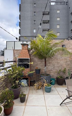 Apartamento à venda com 122m², 2 quartos e 2 vagas Apartamento à venda com 122m², 2 quartos e 2 vagasCobertura