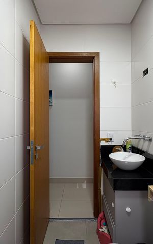 Apartamento à venda com 122m², 2 quartos e 2 vagas Apartamento à venda com 122m², 2 quartos e 2 vagasBanheiro