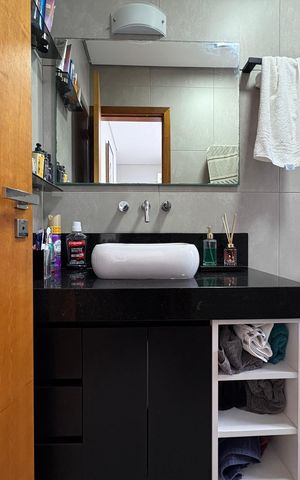 Apartamento à venda com 122m², 2 quartos e 2 vagas Apartamento à venda com 122m², 2 quartos e 2 vagasBanheiro da Suíte