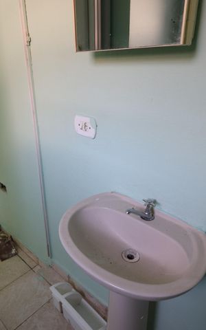 Casa para alugar com 50m², 1 quarto e sem vagaBanheiro
