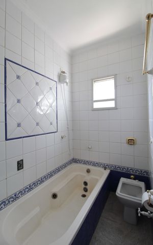 Apartamento à venda com 285m², 5 quartos e 3 vagasBanheiro da Suite