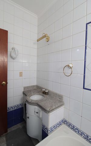 Apartamento à venda com 285m², 5 quartos e 3 vagasBanheiro da Suite