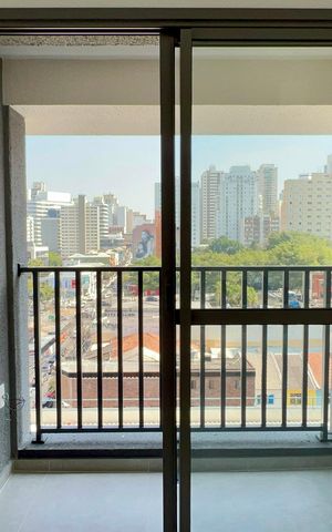 Apartamento à venda com 26m², 1 quarto e 1 vaga Apartamento à venda com 26m², 1 quarto e 1 vagaVaranda