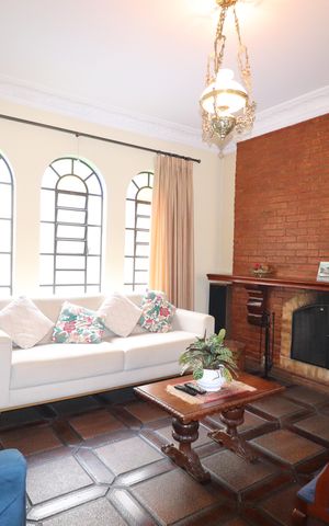 Casa à venda com 232m², 3 quartos e 4 vagasSala