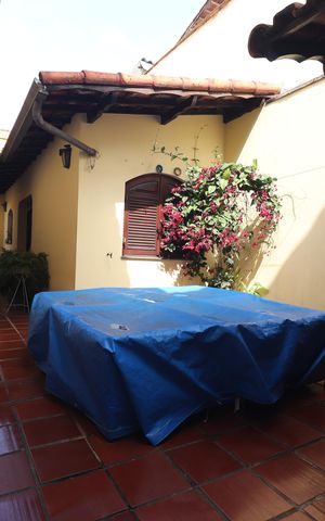 Casa à venda com 232m², 3 quartos e 4 vagasQuintal