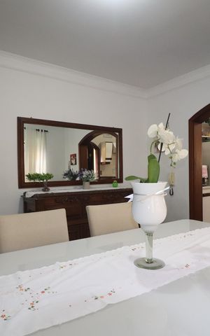 Casa à venda com 232m², 3 quartos e 4 vagasCopa