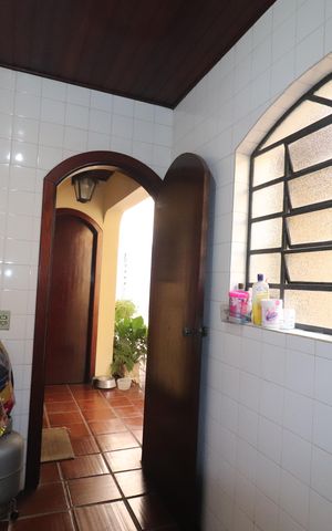 Casa à venda com 232m², 3 quartos e 4 vagasÁrea de Serviço