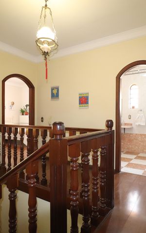 Casa à venda com 232m², 3 quartos e 4 vagasHall dos quartos
