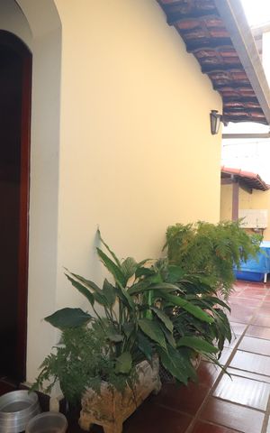 Casa à venda com 232m², 3 quartos e 4 vagasQuintal