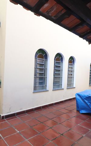 Casa à venda com 232m², 3 quartos e 4 vagasQuintal