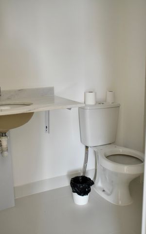 Studio à venda com 35m², 0 quarto e sem vaga Studio à venda com 35m², 0 quarto e sem vagaBanheiro