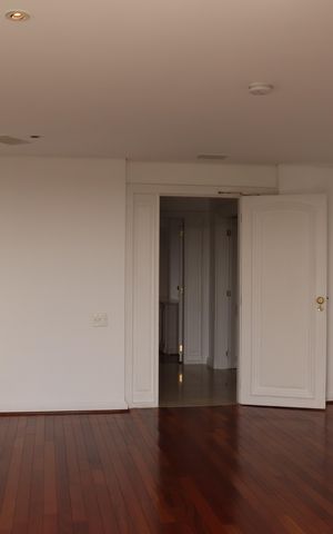 Apartamento à venda com 542m², 5 quartos e 4 vagasQuarto