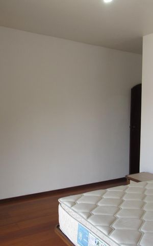 Casa à venda com 175m², 3 quartos e 2 vagasSuíte