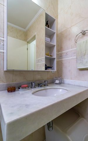Casa de condomínio à venda com 111m², 3 quartos e 2 vagas Casa de condomínio à venda com 111m², 3 quartos e 2 vagasBanheiro Social