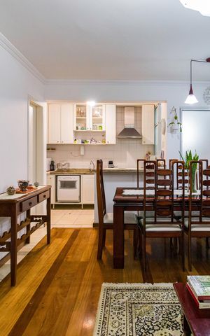 Casa de condomínio à venda com 111m², 3 quartos e 2 vagas Casa de condomínio à venda com 111m², 3 quartos e 2 vagasSala