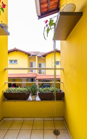 Casa de condomínio à venda com 111m², 3 quartos e 2 vagas Casa de condomínio à venda com 111m², 3 quartos e 2 vagasVaranda da Suíte