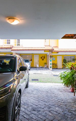 Casa de condomínio à venda com 111m², 3 quartos e 2 vagas Casa de condomínio à venda com 111m², 3 quartos e 2 vagasGaragem