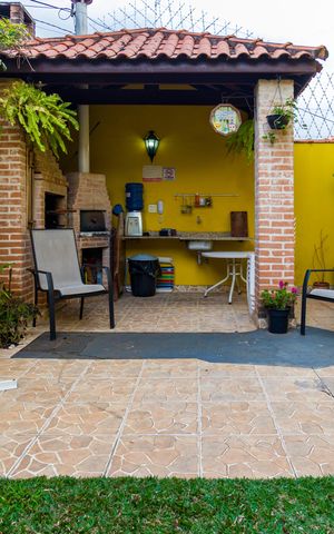 Casa de condomínio à venda com 111m², 3 quartos e 2 vagas Casa de condomínio à venda com 111m², 3 quartos e 2 vagasQuintal