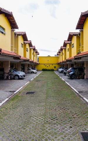 Casa de condomínio à venda com 111m², 3 quartos e 2 vagas Casa de condomínio à venda com 111m², 3 quartos e 2 vagasQuintal
