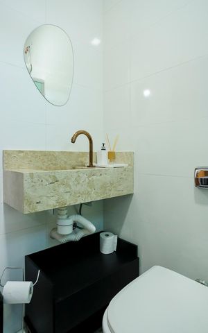 Casa à venda com 160m², 3 quartos e 2 vagasEdícula - Banheiro 