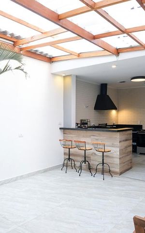 Casa à venda com 160m², 3 quartos e 2 vagasQuintal