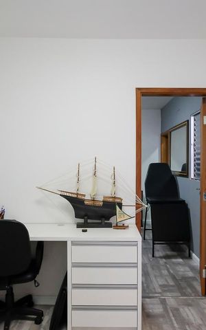 Casa à venda com 160m², 3 quartos e 2 vagasEdícula - Sala