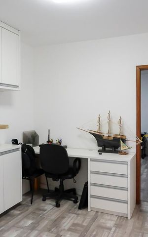 Casa à venda com 160m², 3 quartos e 2 vagasEdícula - Sala